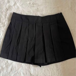 Aritzia Sunday Best Rowan Skort Size 4
